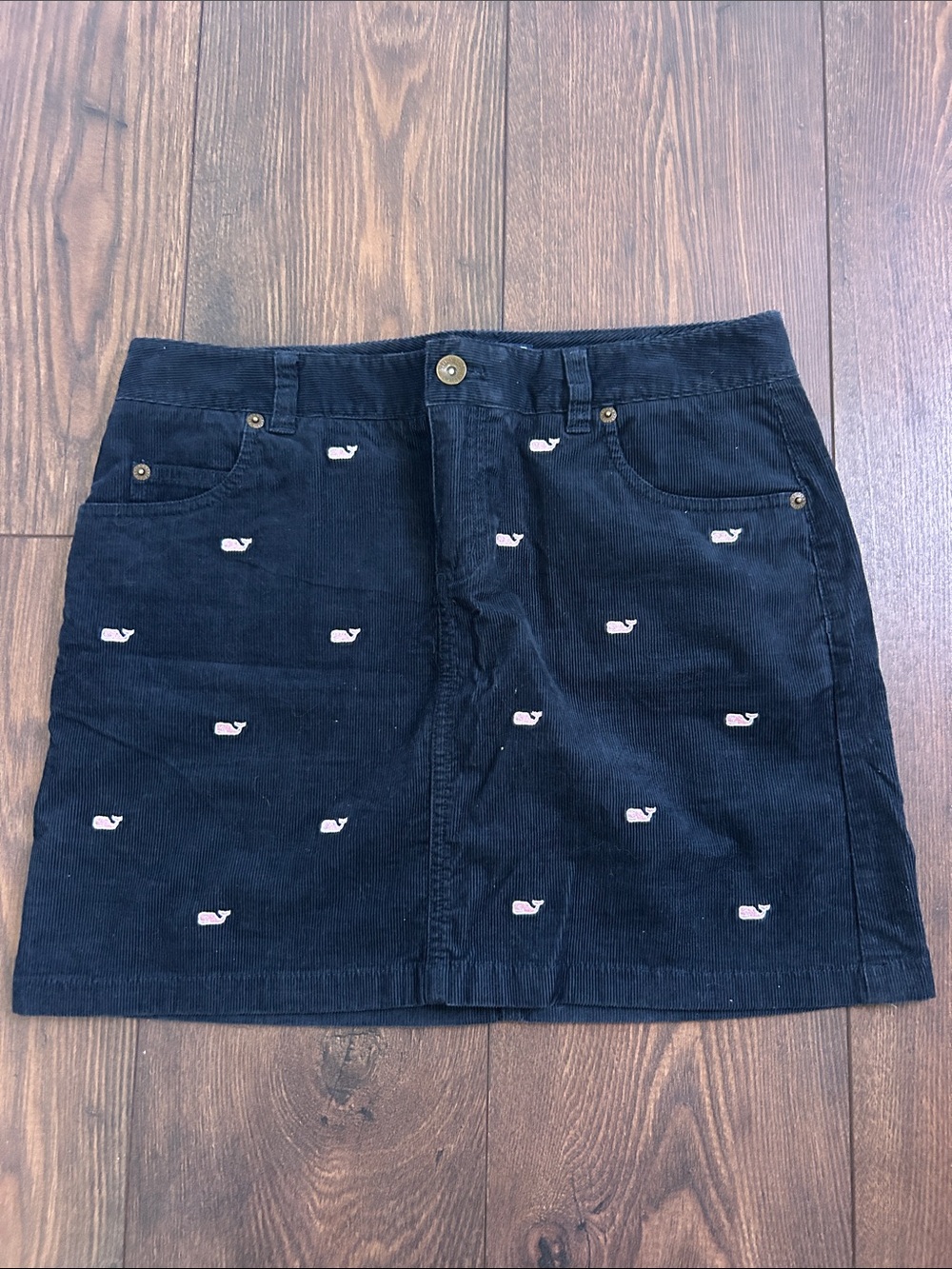 VINEYARD VINES Mini Corduroy Skirt with Embroidered Whales - Navy with Pink